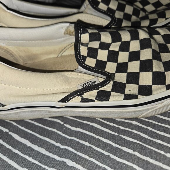 Vans - Picture 3 of 12